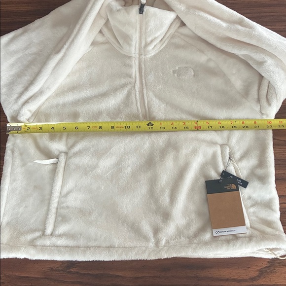 The North Face Osito Lux 1/4-Zip Jacket - Picture 9 of 12